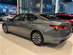 نيسان ألتيما